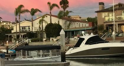 Lapsiystävällinen Beach Bungalow, joka sijaitsee yläkerrassa omaisuudellamme. 1 blk Bch