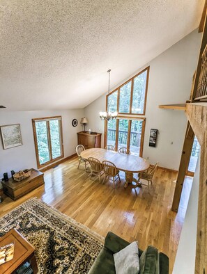 Interior - Beautiful Mountain Cabin near Junebug, Biltmore, Asheville & Weaverville (Weaverville)