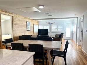 Dining - 231 Pearl - Island Historic Cottage, w/Pool! Walk to Beach and Times Square! (Fort Myers Beach)