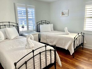 3 habitaciones, tabla de planchar con plancha y wifi gratis 