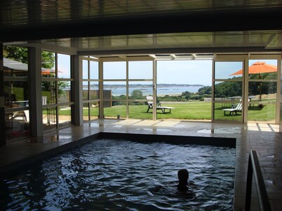 GITE LES AQUARELLES 1 BLEU - sea view heated indoor pool all year round