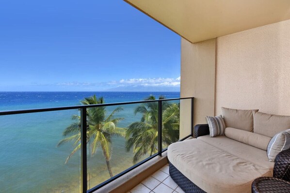 Property grounds - ❤️ Renovated 8th Floor Studio at The Mahana!! ❤️ (Lahaina)