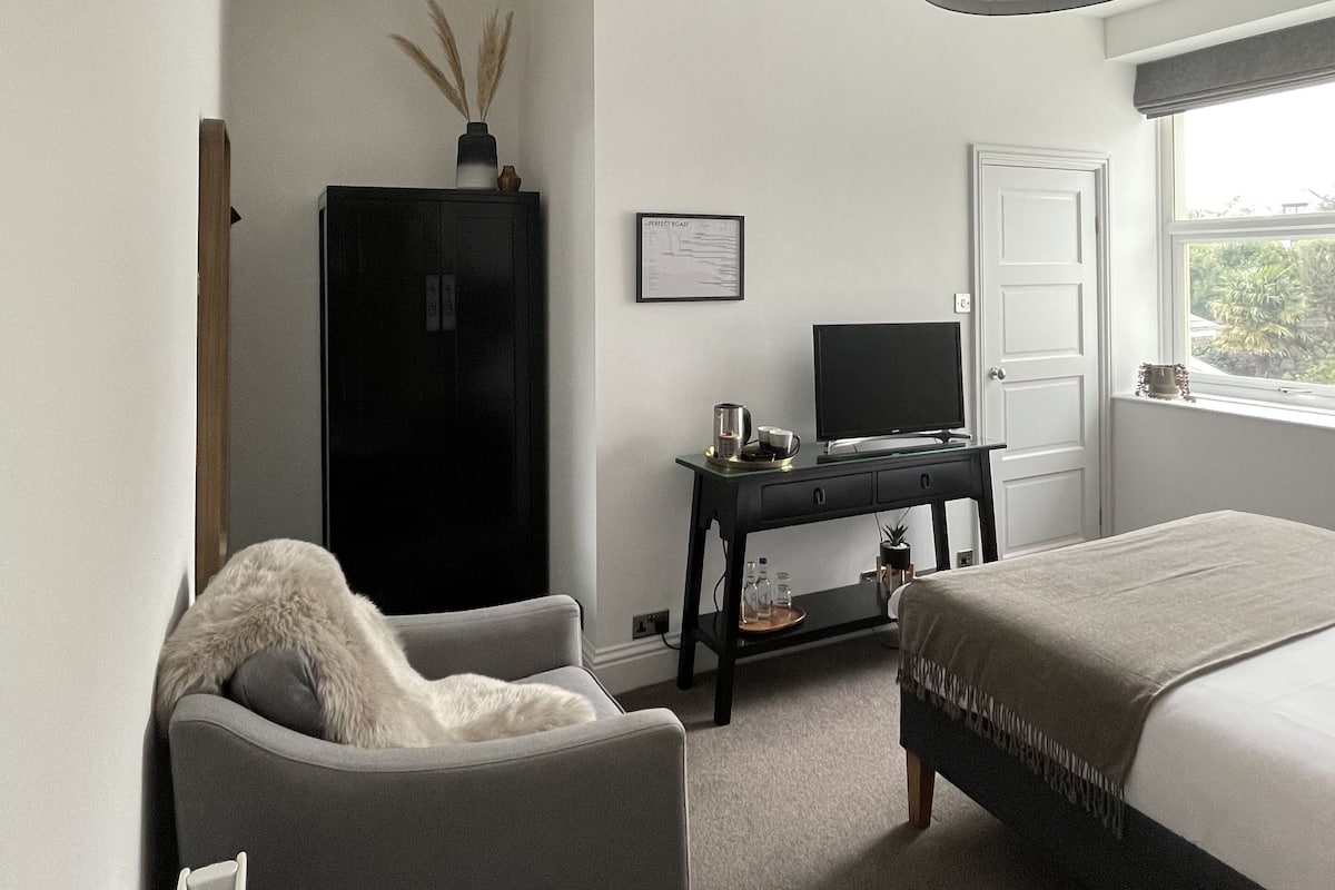 Double Room (Room4)