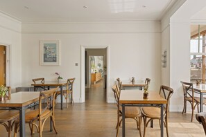 Dining - Falmouth Bay (Falmouth)