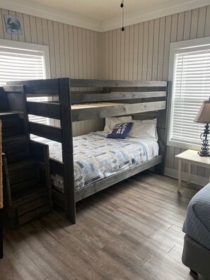 3 bedrooms, free WiFi, bed sheets