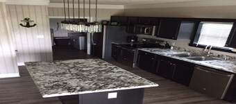 Lake Breeze.... Camp right on the water