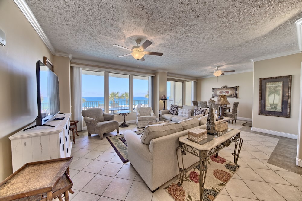Beautiful Beachfront Condo with Pool View - Unit 0203 by RedAwning