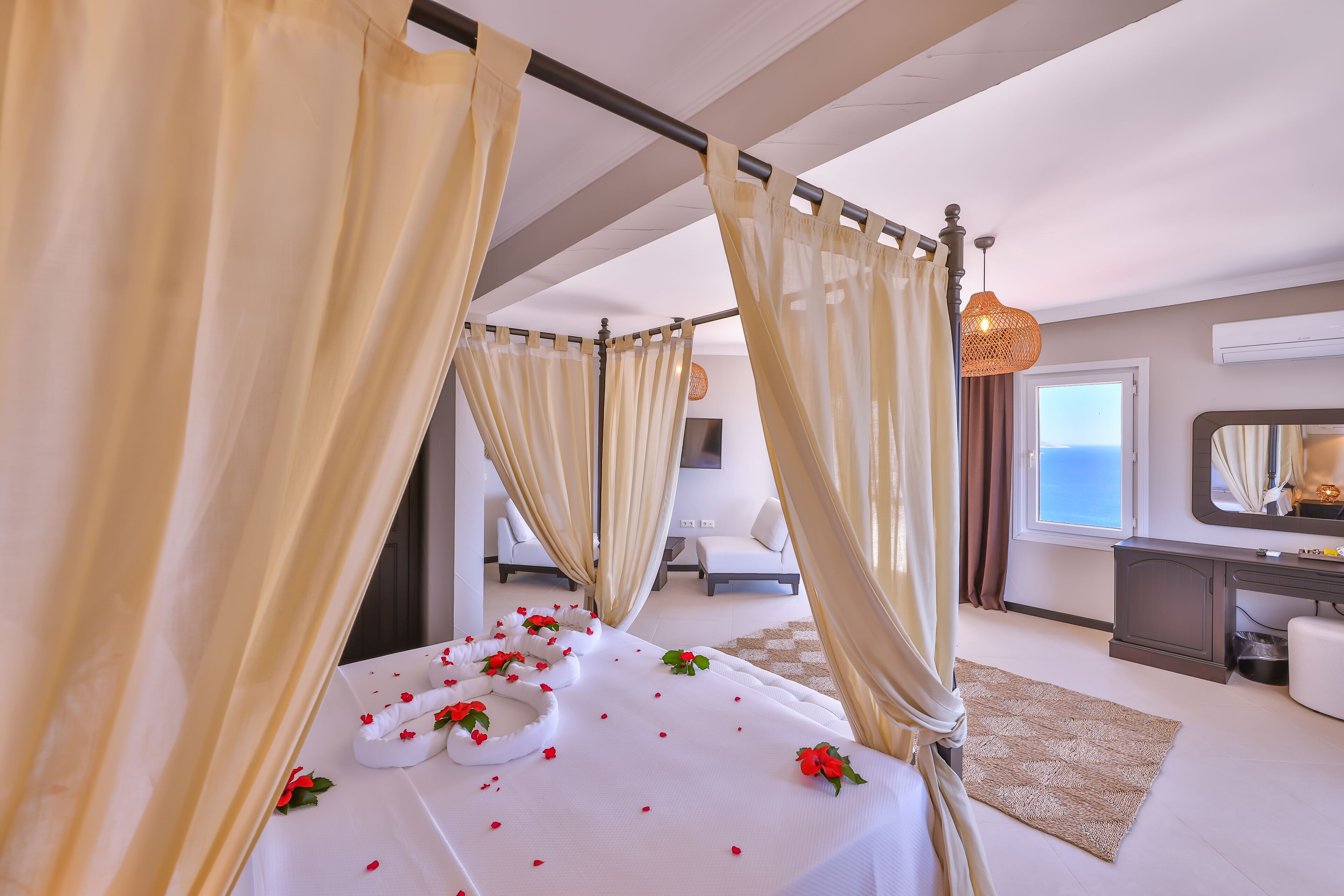 Hill House Yetişkinlere Özel, Kaş: Bilgi, Fotoğraflar, Yorumlar