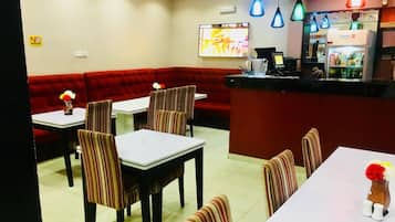 Daily continental breakfast (USD 10 per person)