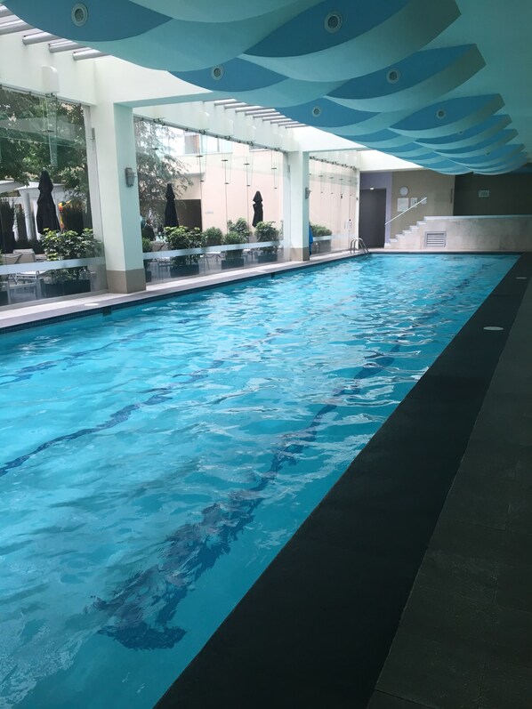 Innenpool, beheizter Pool