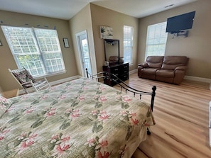 6 bedrooms, iron/ironing board, WiFi