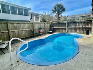 Pool - Gone To The Beach (Surfside Beach)