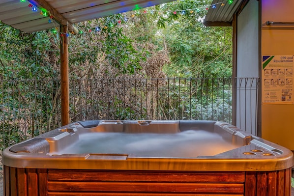 Baignoire à remous extérieure