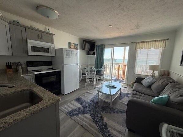 TV, DVD player, books, stereo