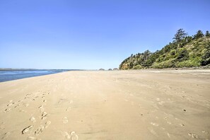Nær stranden