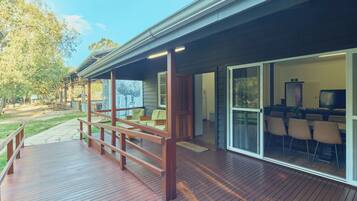 Eco Lodge - 4 Bedroom | Terrace/patio