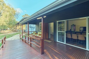 Eco Lodge - 4 Bedroom | Terrace/patio