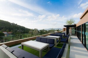 Terrace/patio - 6th Avenue Phuket Apartments (Choeng Thale)