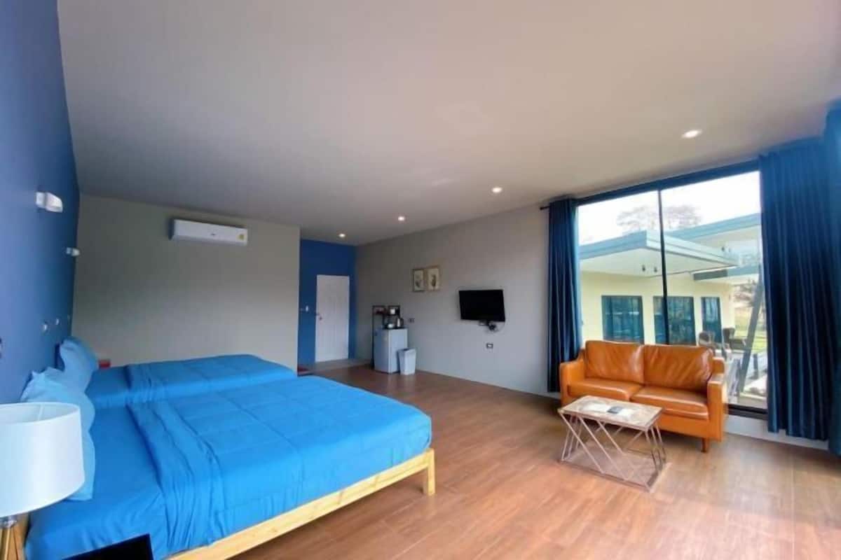 Cortinas opacas y wifi gratis