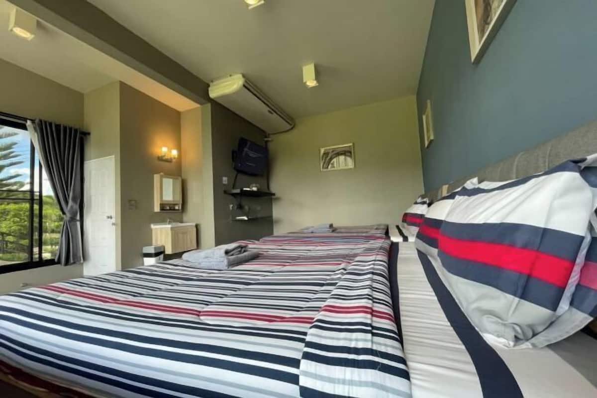 Cortinas opacas y wifi gratis