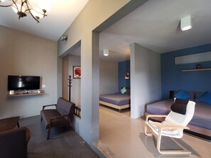 Suite studio familiale, vue sur la montagne | Rideaux dâobscurcissement, accĂšs au Wi-Fi (inclus)