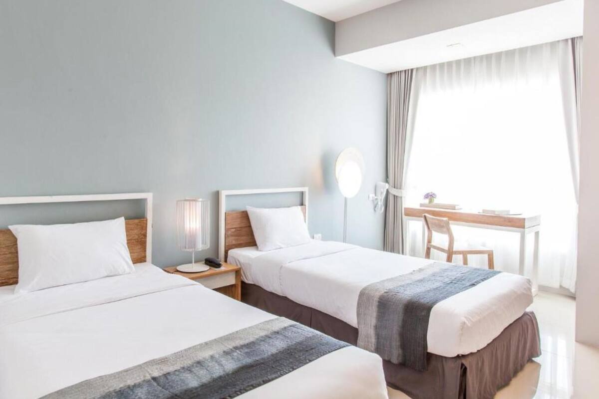 Deluxe Twin Room | 책상, 암막 커튼, 무료 WiFi