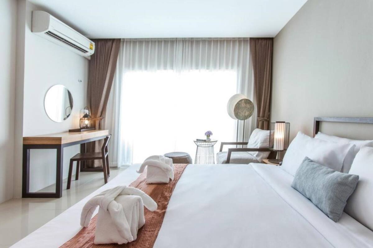 Supreme Double Room with Balcony | 책상, 암막 커튼, 무료 WiFi
