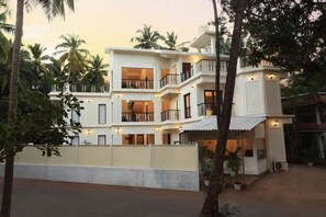 Exterior detail - Bay luxe (Anjuna)