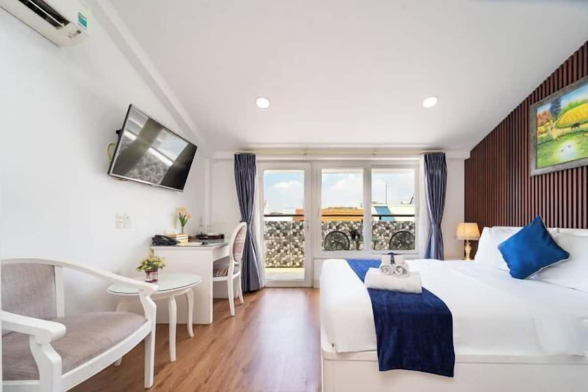1 slaapkamer, een minibar, een kluis op de kamer, een bureau