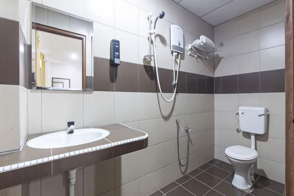 1 bedroom, free WiFi, bed sheets