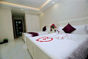 Phòng 2 giường đơn Deluxe | 1 phòng ngủ, minibar, màn/rèm cản sáng 