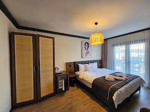 Premium bedding, minibar, bed sheets - Er Turistik Hotel (Dikili)