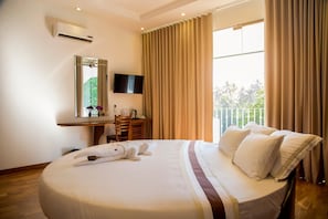 1 Schlafzimmer, Minibar, Zimmersafe, Schreibtisch