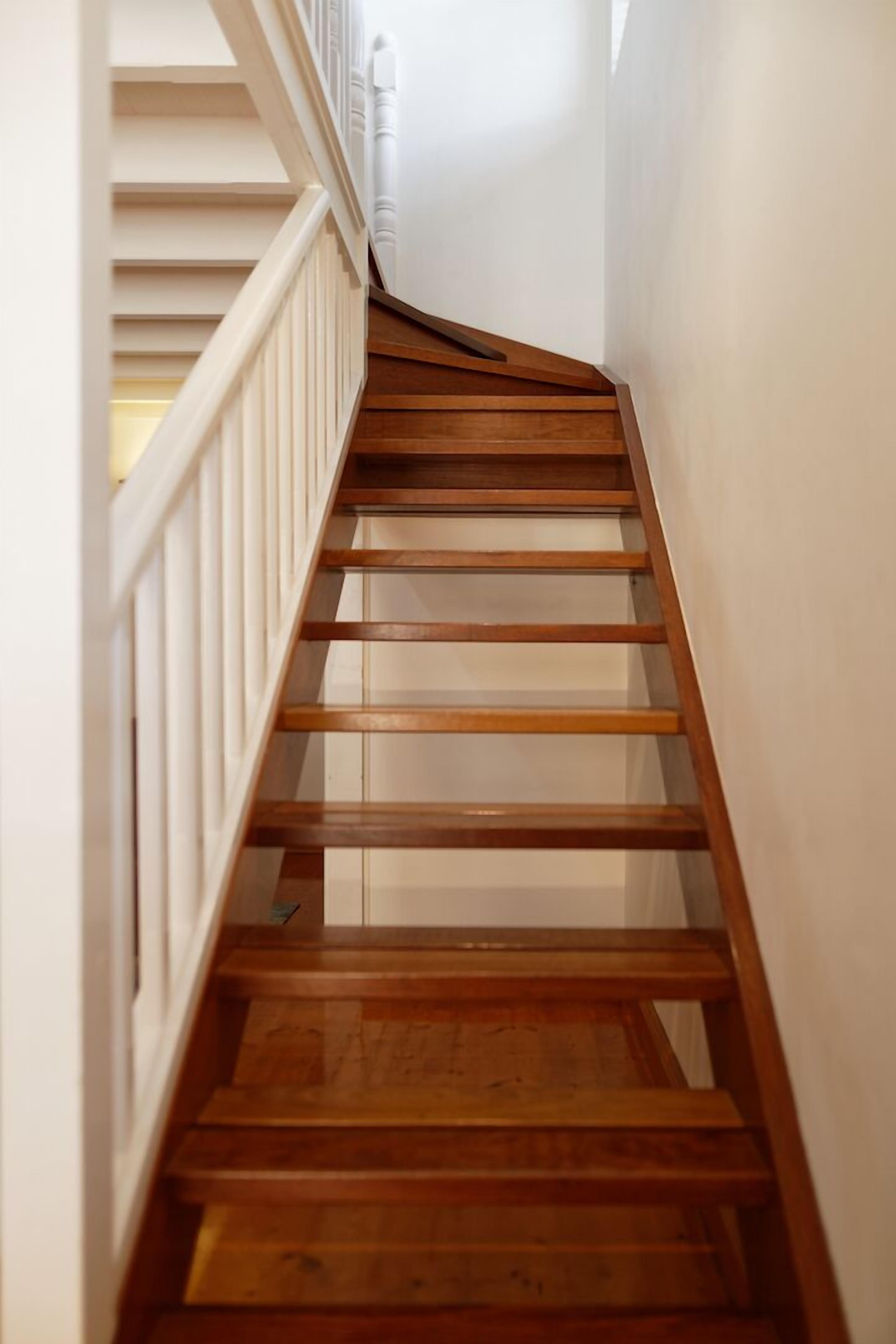 deluxe cottage, 2 bedrooms, non smoking, kitchen | living area | flat-screen tv, fireplace