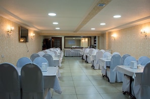 Restaurant - Altamira (Karakol)