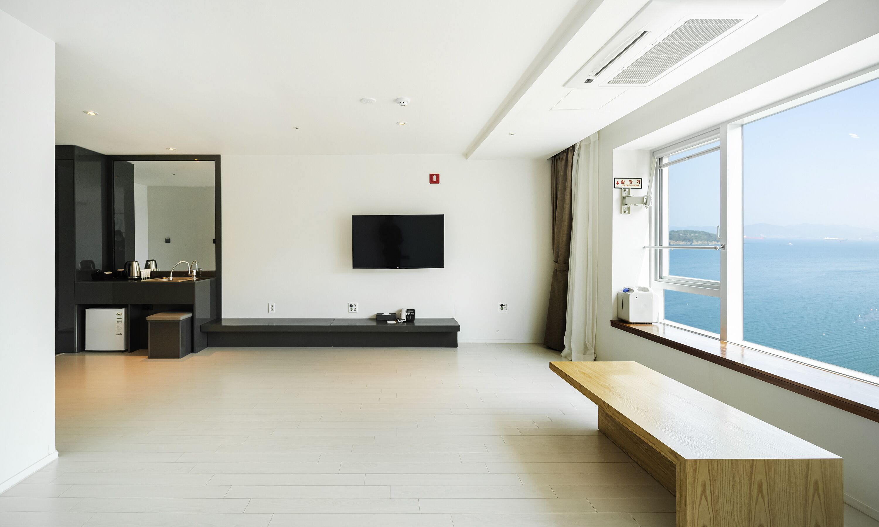 premium ondol half ocean (free infinity pool, cruise special discount) | 1 bedroom, premium bedding, blackout curtains, soundproofing