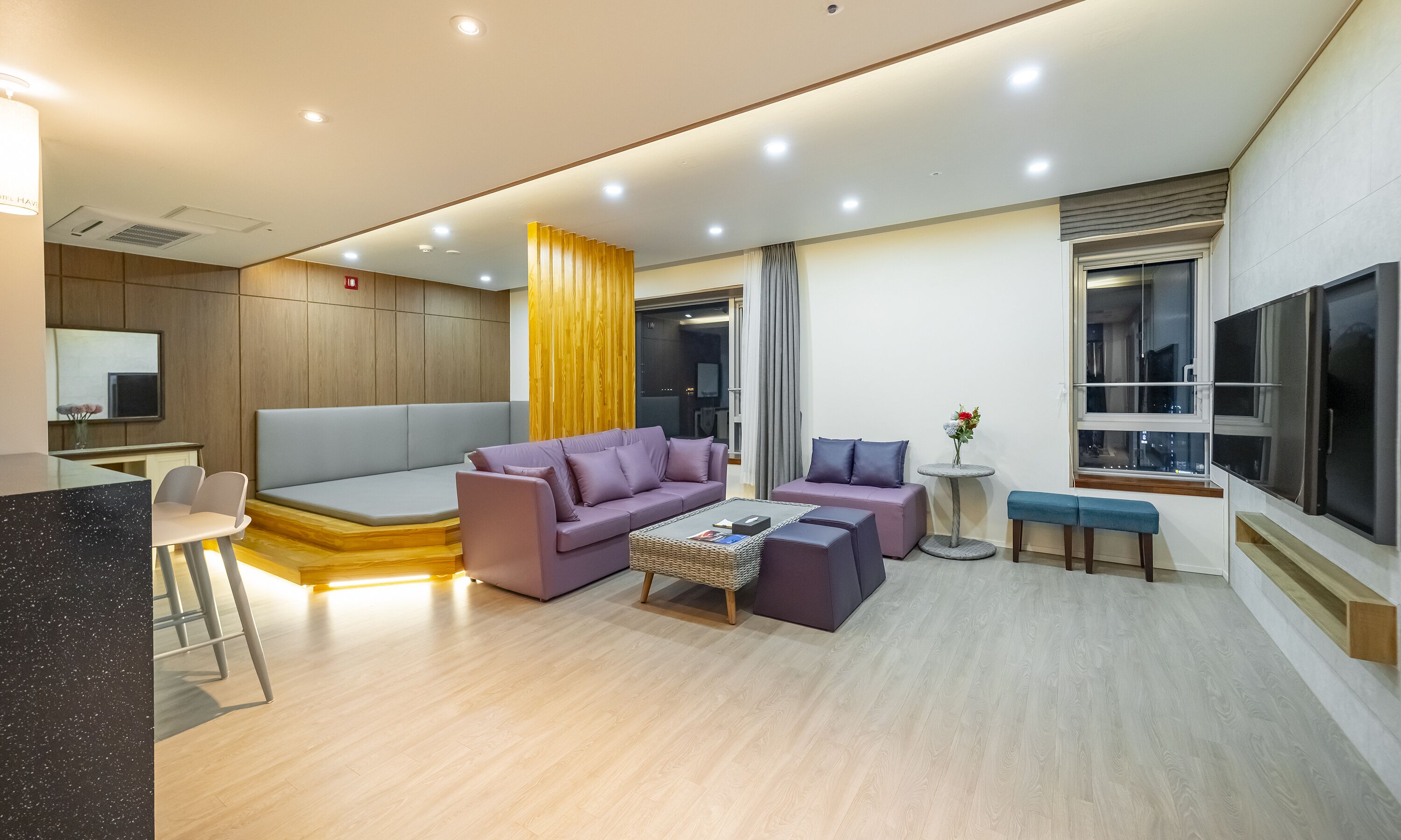 presidential suite half ocean 2(free breakfast for 2, free infinity pool, cruise special discount) | 1 bedroom, premium bedding, blackout curtains, soundproofing