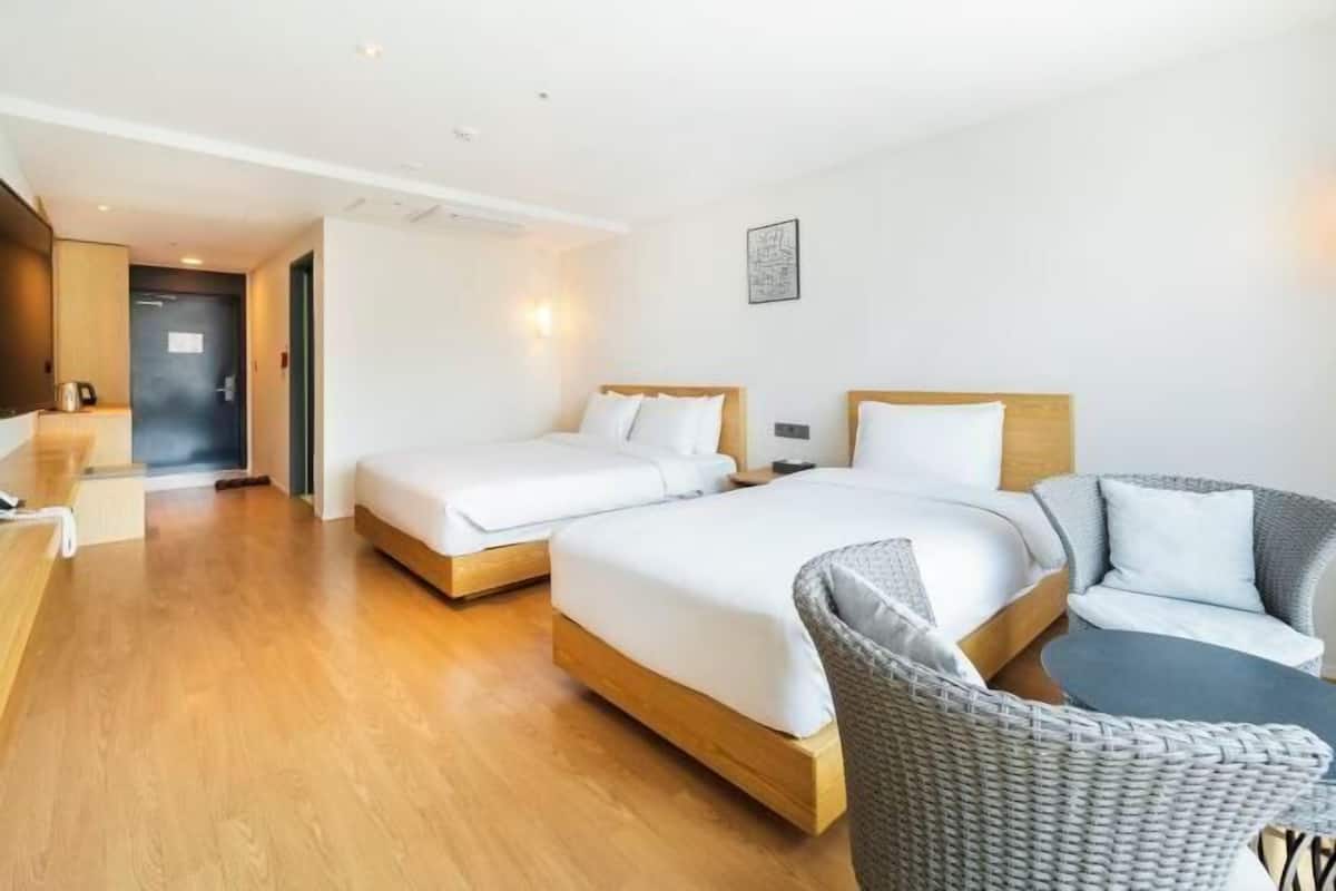 Ropa de cama de alta calidad y cortinas blackout