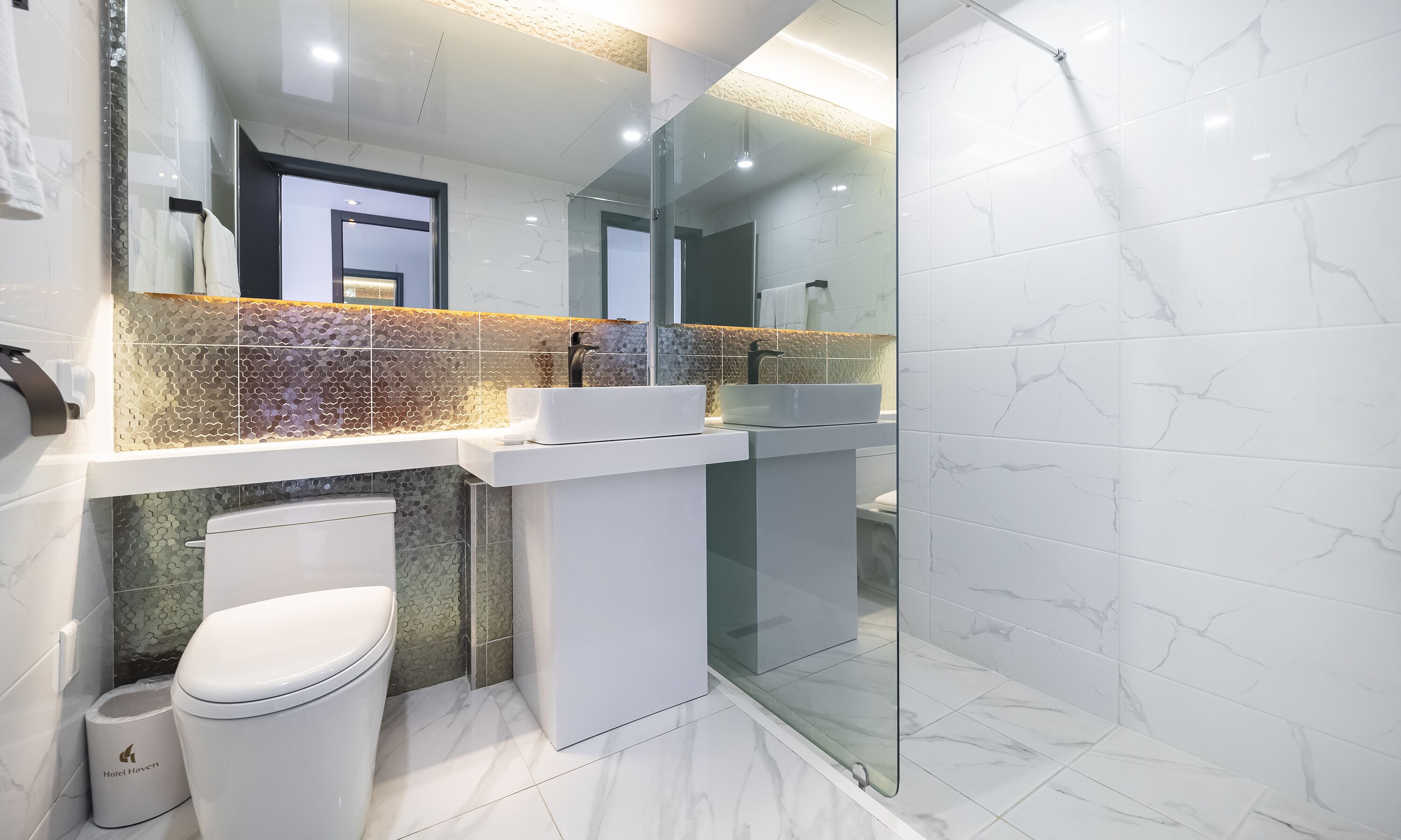 bridge ondol ocean (free infinity pool, cruise special discount) | bathroom | shower, hair dryer, slippers, towels