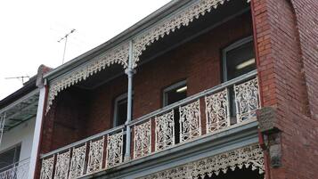 Shared Dormitory, Women only | Balkoni