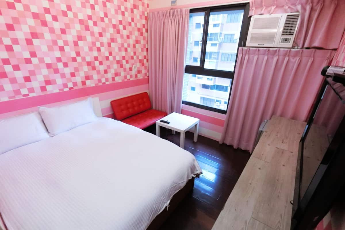 Business Double Room, 1 Bedroom | Property grounds