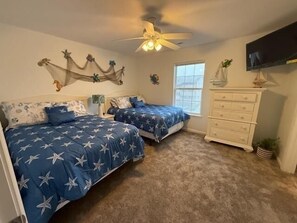5 bedrooms, iron/ironing board, WiFi - 5 By The Sea (Surfside Beach)
