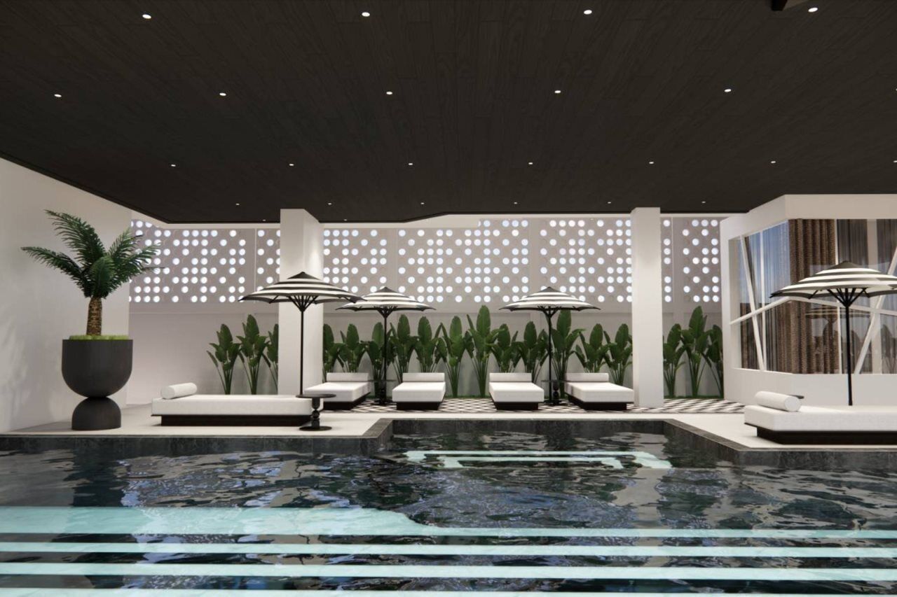 Una piscina cubierta, una piscina al aire libre