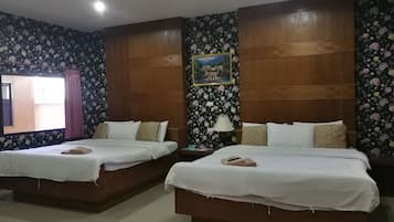 Family Room, Non Smoking | Rollaway beds, free WiFi