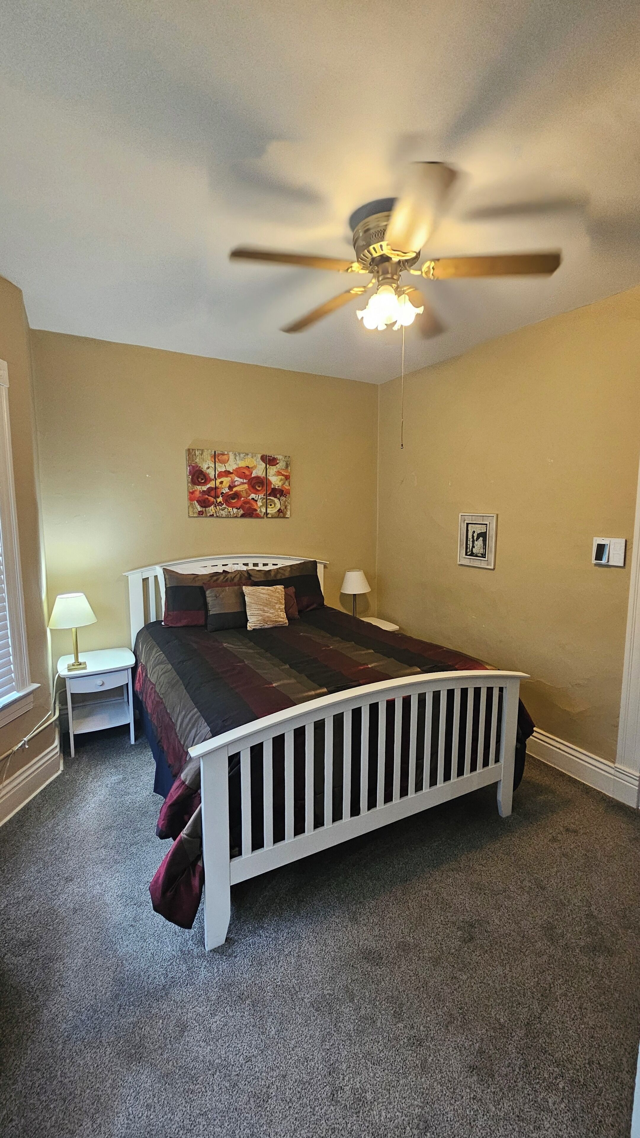2 bedrooms, desk, iron/ironing board, free WiFi