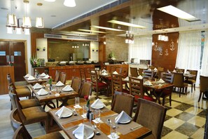 Free daily continental breakfast  - Hotel Jivitesh (New Delhi)