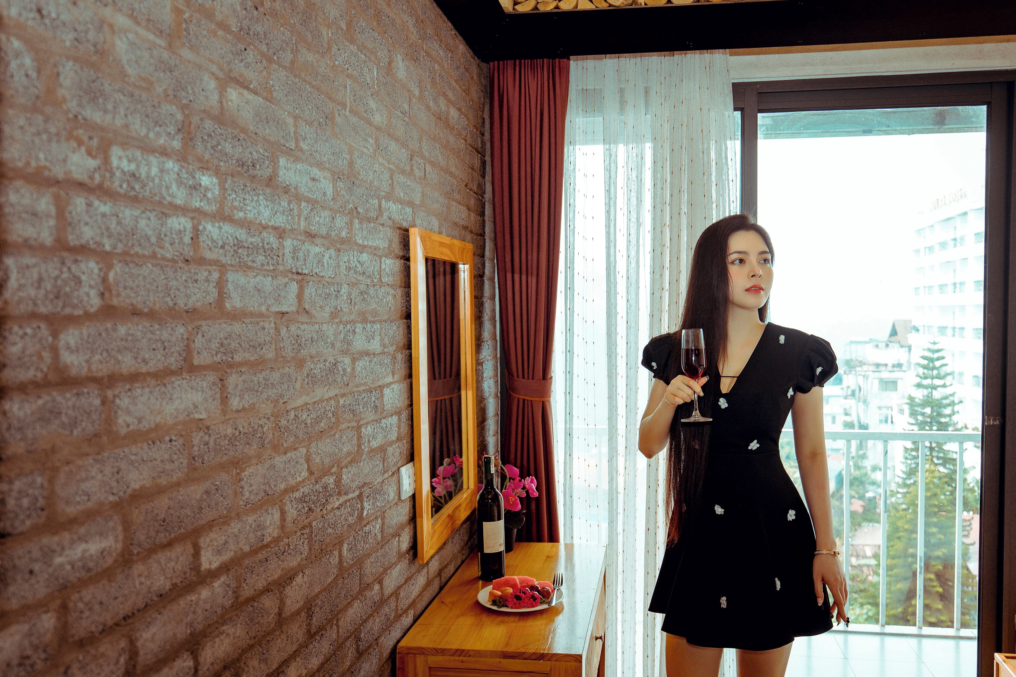 Phòng 4, quang cảnh núi | Minibar, bàn, màn/rèm cản sáng, phòng cách âm 