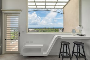 Deluxe Double Room with Balcony and Sea View | Free WiFi, bed sheets - Sunset Mu Style Inn (Liuqiu)