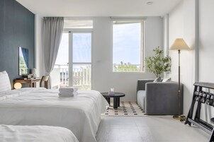 Vierbettzimmer, Balkon | Kostenloses WLAN, Bettwäsche