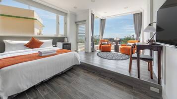 Phòng đôi, ban công, quang cảnh biển | Truy cập Internet không dây miễn phí, bộ trải giường